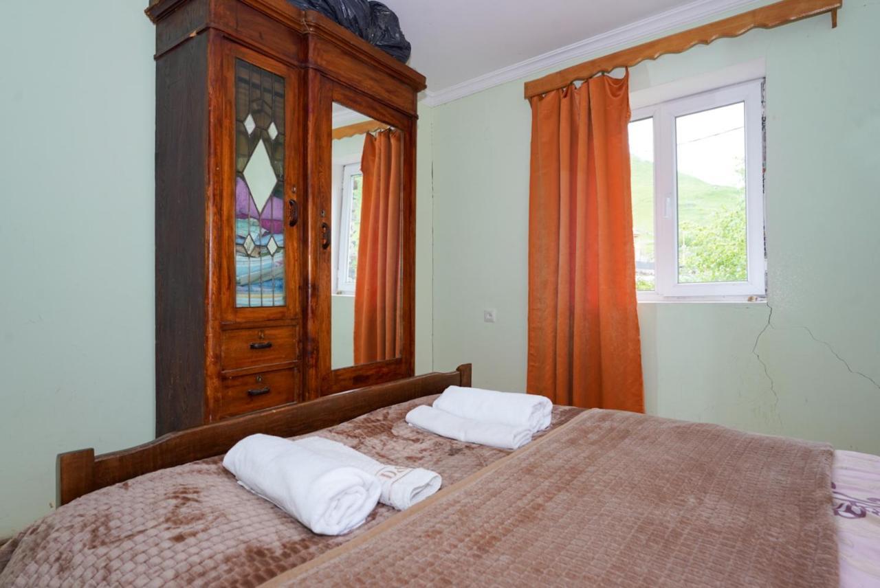 Guesthouse Nora Ushguli Exterior photo