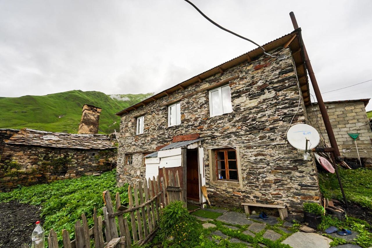 Guesthouse Nora Ushguli Exterior photo